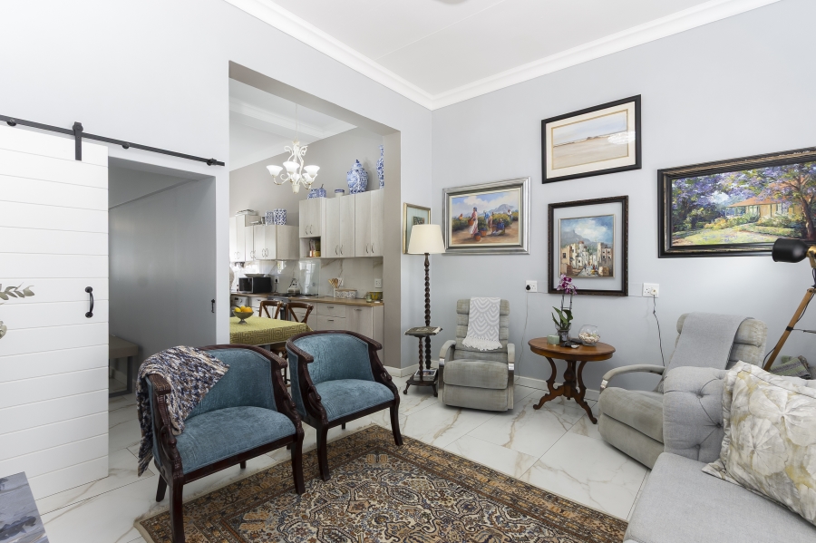 1 Bedroom Property for Sale in Onder Papegaaiberg Western Cape